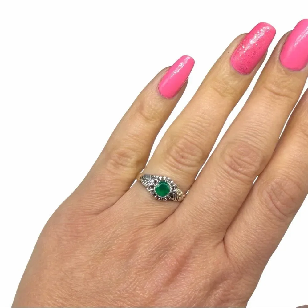 Green Onyx Ring Solid 925 Sterling Silver Size 7.5 Solid 925 Sterling Silver
